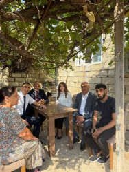 Şirvan şəhərində Anım Günü ərəfəsində şəhid ailələri və müharibə əlilləri ziyarət olunur.