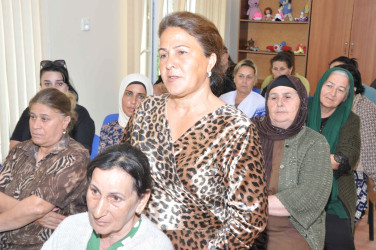 Şirvanda vətəndaşlarla növbəti görüş keçirilib.
