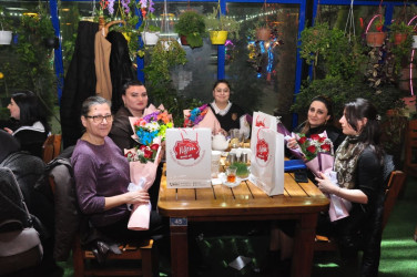 Şirvanda Beynəlxalq Qadınlar Günü münasibətilə şəhid anaları ilə görüş keçirilib, onlar üçün iftar süfrəsi təşkil olunub.