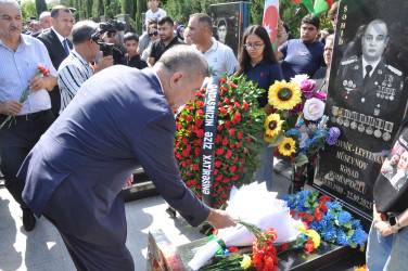 Şəhid polkovnik-leytenant Rəşad Hüseynovun xatirəsi anılıb.