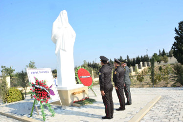 Şirvanda Zəfər Günü münasibətilə Şəhidlər Xiyabanı ziyarət olunub.