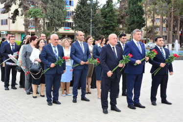 Şirvanda 5 oktyabr – Beynəlxalq Müəllimlər Günü qeyd edilib.