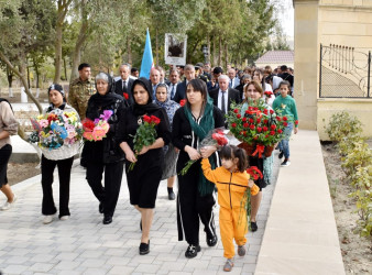 Şirvan şəhərində Vətən müharibəsinin iki şəhidinin anım, iki şəhidinin doğum günü qeyd olunub.