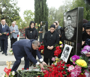 Şirvanda Vətən müharibəsi şəhidi Asif Qəribovun xatirəsi anılıb.