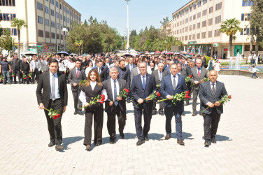Şirvanda Ümummilli lider, Ulu Öndər Heydər Əliyevin anadan olmasının 103 illiyi münasibətilə xatirəsi anılıb.