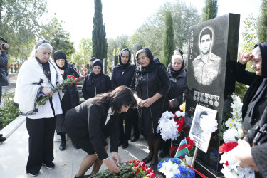 Vətən müharibəsi şəhidi Nicat Hüseynovun anım günü qeyd edilib.