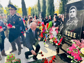 Şirvanda şəhidlərin anım günləri qeyd edilib.