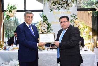 Şirvanda 5 oktyabr – Beynəlxalq Müəllimlər Günü qeyd edilib.