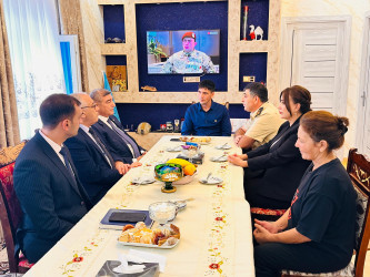 Şirvan Şəhər İcra Hakimiyyətinin başçısı İlqar Abbasov “Anım Günü” ərəfəsində Vətən müharibəsi əlillərini və şəhid ailələrini ziyarət edib.