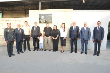 Şirvan Şəhər İcra Hakimiyyətinin başçısı İlqar Abbasov Anım Günü ərəfəsində şəhid ailələrini və müharibə əlillərini ziyarət edib.