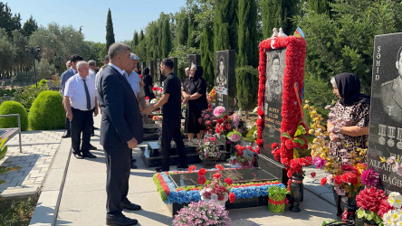 Şirvan Şəhər İcra Hakimiyyətinin başçısı iyul ayının sonuncu cümə axşamı  şəhid ailələri ilə birlikdə Şəhidlər Xiyabanını ziyarət edib.