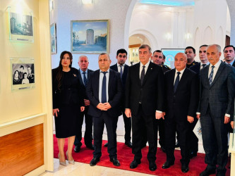 Şirvanda 18 oktyabr – Müstəqilliyin Bərpası Günü qeyd edilib.