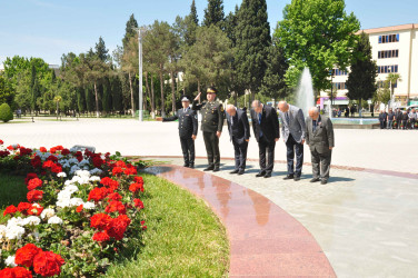 Şirvanda Ümummilli lider, Ulu Öndər Heydər Əliyevin anadan olmasının 103 illiyi münasibətilə xatirəsi anılıb.