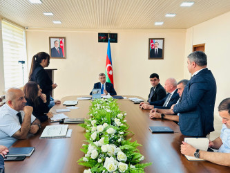 Şirvan Səhər İcra Hakimiyyətinin başçısı İlqar Abbasov növbəti vətəndaş qəbulu keçirib.