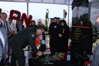 Vətən müharibəsi şəhidi baş leytenant Ruslan Rustamovun anım günü qeyd edilib.