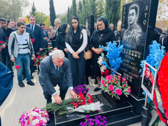 Şirvanda Vətən müharibəsi şəhidi Zeynal Zülfüqarlının xatirəsi anılıb.