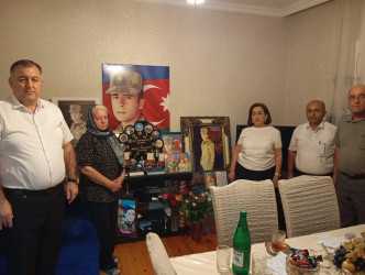 Şirvan şəhərində Anım Günü ərəfəsində şəhid ailələri və müharibə əlilləri ziyarət olunur.