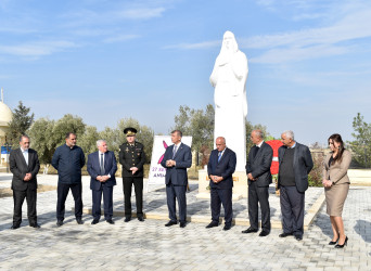 Şirvan Şəhər İcra Hakimiyyətinin başçısı ənənəvi olaraq bu ayın sonuncu cümə axşamı da şəhid ailələri ilə görüşüb.