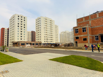 Şəhər İcra Hakimiyyətinin başçısı İlqar Abbasov  MİDA “Yeni Şirvan” Yaşayış Kompleksində görülən işlərin gedişi ilə tanış olub.