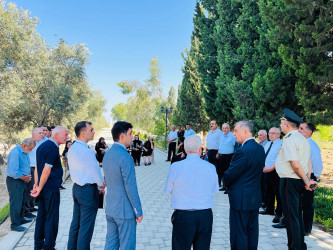Şirvan Şəhər İcra Hakimiyyətinin başçısı iyul ayının sonuncu cümə axşamı  şəhid ailələri ilə birlikdə Şəhidlər Xiyabanını ziyarət edib.