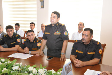 Şirvanda fövqəladə hallara hazırlıq və əhalinin təhlükəsizliyinin təmin olunması məsələləri müzakirə edilib.