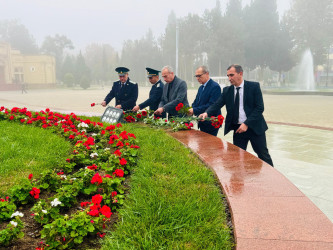 22 noyabr - ədliyyə işçilərinin peşə bayramı günüdür.