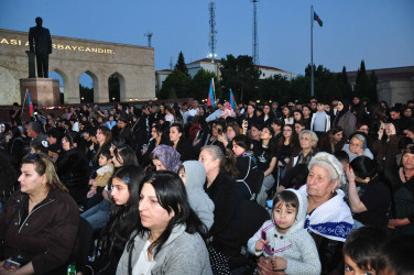 Şirvanda Ümummilli lider, Ulu Öndər Heydər Əliyevin anadan olmasının 103 illiyinə həsr olunmuş konsert təşkil edilib.