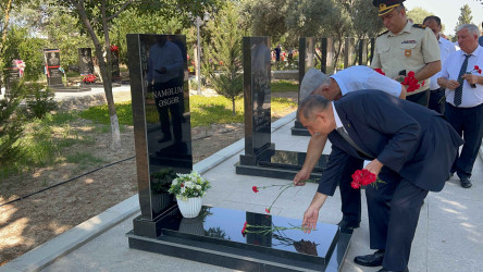 Şirvan Şəhər İcra Hakimiyyətinin başçısı iyul ayının sonuncu cümə axşamı  şəhid ailələri ilə birlikdə Şəhidlər Xiyabanını ziyarət edib.