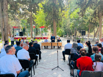 Şirvan Şəhər İcra Hakimiyyətinin başçısı İlqar Abbasov sakinlərlə növbəti səyyar görüş keçirib.