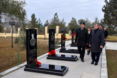 Şirvan Şəhər İcra Hakimiyyətinin başçısı ənənəvi olaraq sonuncu cümə axşamı Şəhidlər Xiyabanını ziyarət edib.