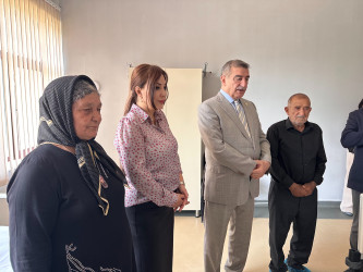 Şəhər İcra Hakimiyyətinin başçısı İlqar Abbasov şəhid anasını müalicə aldığı xəstəxanada ziyarət edib.