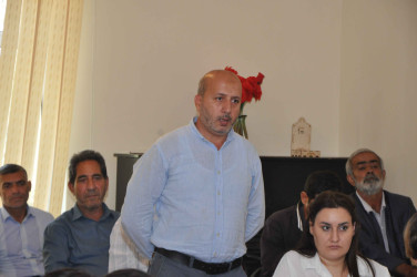 Şirvanda vətəndaşlarla növbəti görüş keçirilib.