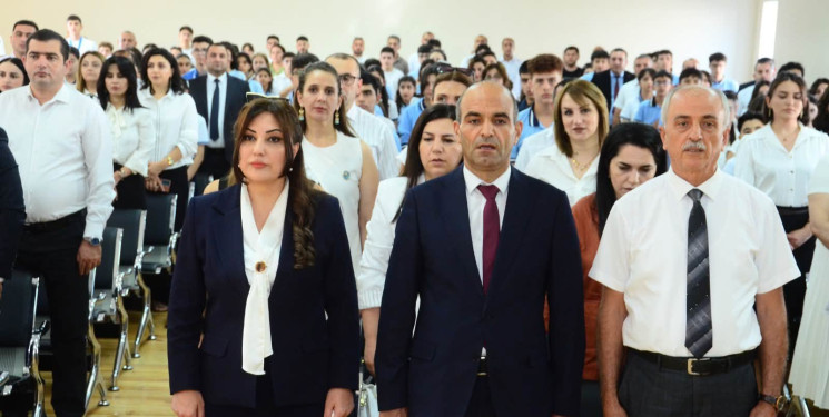 Şirvanda yüksək nailiyyətləri ilə seçilən şagird və müəllimlər təltif olunublar.