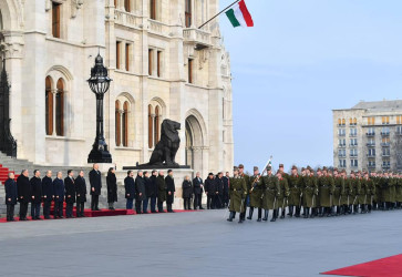 Budapeştdə Azərbaycan Prezidenti İlham Əliyevin rəsmi qarşılanma mərasimi olub