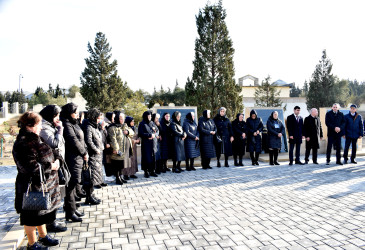 Şirvan Şəhər İcra Hakimiyyətinin başçısı ilin sonuncu cümə axşamında Dünya Azərbaycanlılarının Həmrəylik Günü və Yeni il bayramı münasibətilə şəhid ailələri ilə görüşüb.