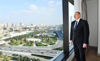 İlham Əliyev və birinci xanım Mehriban Əliyeva “The Ritz-Carlton Baku” otelinin açılışında iştirak ediblər