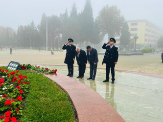 22 noyabr - ədliyyə işçilərinin peşə bayramı günüdür.