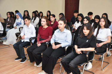 “Dövlət idarəçiliyində Azərbaycan ədəbi dilinin düzgün tətbiq olunması” mövzusunda tədbir keçirilib.