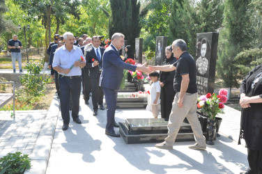 Şəhid polkovnik-leytenant Rəşad Hüseynovun xatirəsi anılıb.