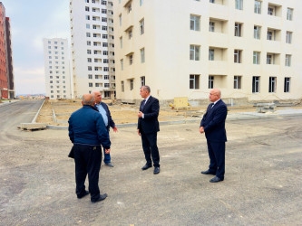 Şəhər İcra Hakimiyyətinin başçısı İlqar Abbasov  MİDA “Yeni Şirvan” Yaşayış Kompleksində görülən işlərin gedişi ilə tanış olub.