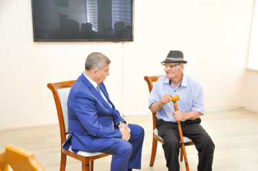 Şirvan Səhər İcra Hakimiyyətinin başçısı İlqar Abbasov vətəndaş qəbulu keçirib.