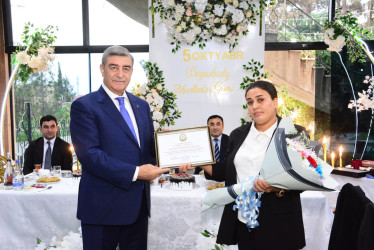 Şirvanda 5 oktyabr – Beynəlxalq Müəllimlər Günü qeyd edilib.