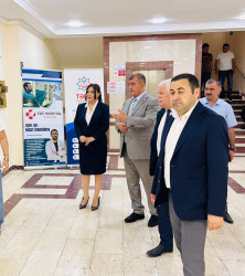 Şəhid anası müalicə aldığı xəstəxanada ziyarət edilib.