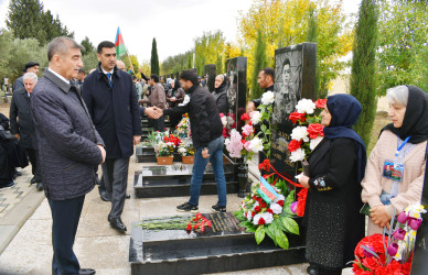 Şirvanda Vətən müharibəsinin şəhidi Kamran İlqar oğlu Fərəcovun anım günü qeyd olunub.