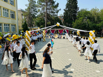 Şirvan Şəhər İcra Hakimiyyətinin başçısı İlqar Abbasov “Son zəng” tədbirində iştirak edib.