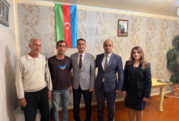 Şirvan şəhərində “Anım Günü” ərəfəsində şəhid ailələri və müharibə əlilləri ziyarət olunur