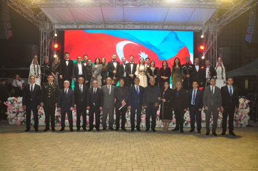 Şirvanda Ümummilli lider, Ulu Öndər Heydər Əliyevin anadan olmasının 103 illiyinə həsr olunmuş konsert təşkil edilib.