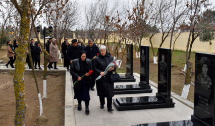 Şirvanda Vətən müharibəsinin şəhidi Ramil Vüqarəddin oğlu Əliyevin doğum  günü qeyd edilib.