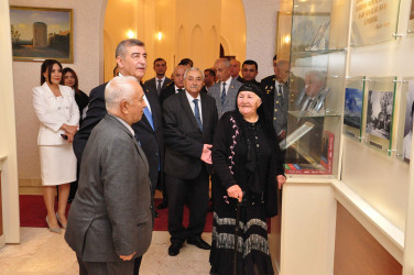 Şirvanda Ümummilli lider, Ulu Öndər Heydər Əliyevin anadan olmasının 103 illiyi münasibətilə xatirəsi anılıb.