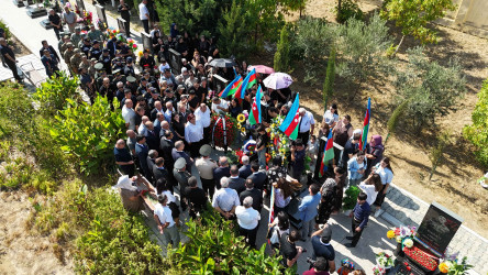 Şəhid polkovnik-leytenant Rəşad Hüseynovun xatirəsi anılıb.